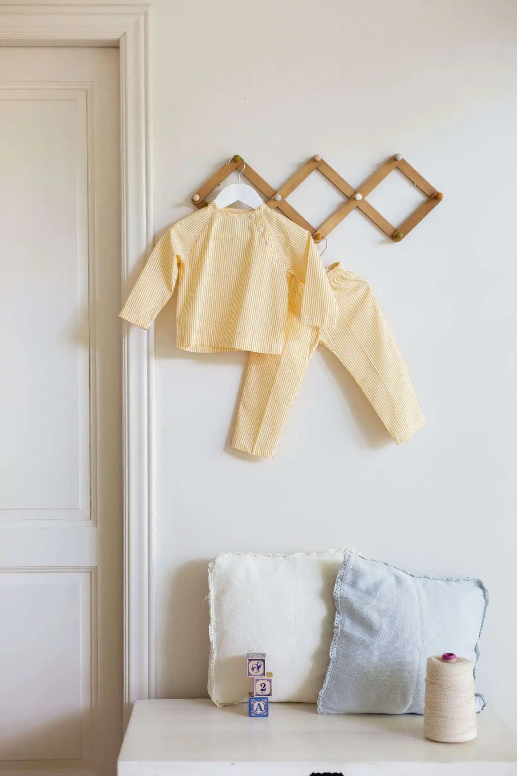 Pyjama rayures jaune et blanche